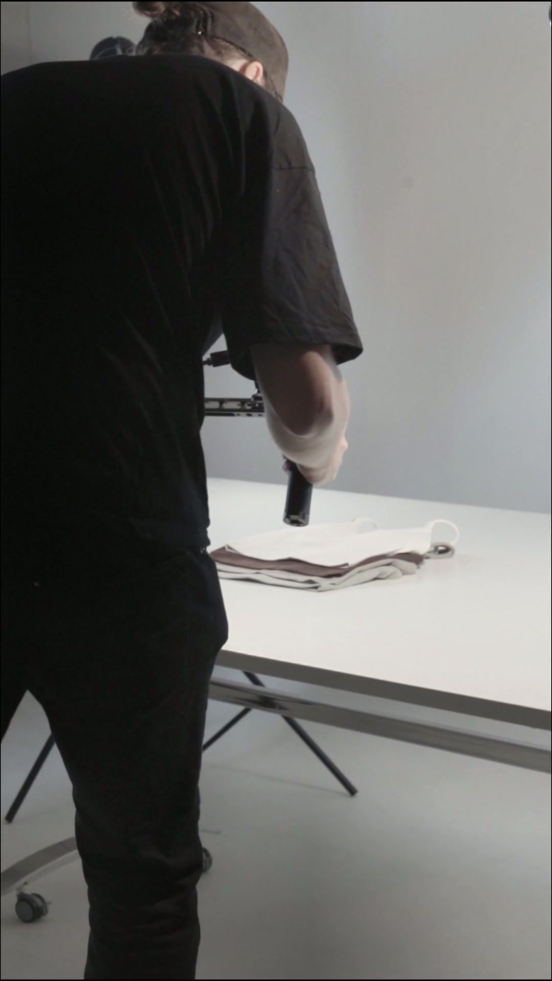 Model moving in Active Origins leggings and bra